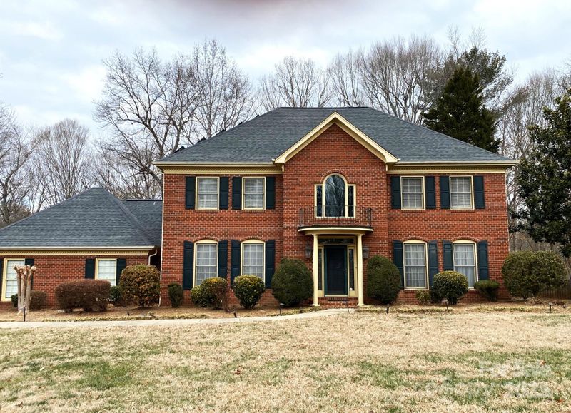 536 19th Avenue Dr NW, Hickory, NC 28601