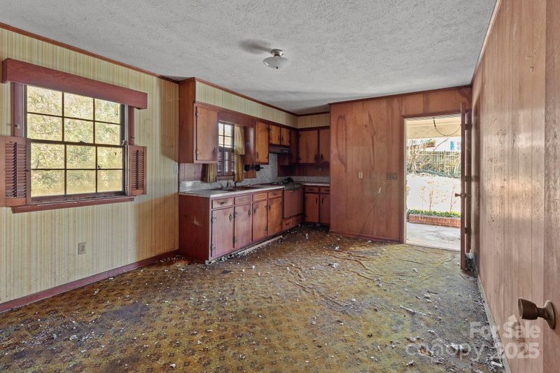 437 E 22nd St, Kannapolis, NC 28083
