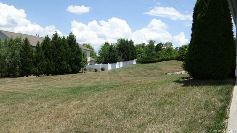 8606 Westmoreland Lake Dr, Cornelius, NC 28031