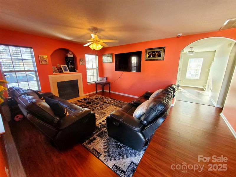 8024 Bronze Pike Dr, Charlotte, NC 28273