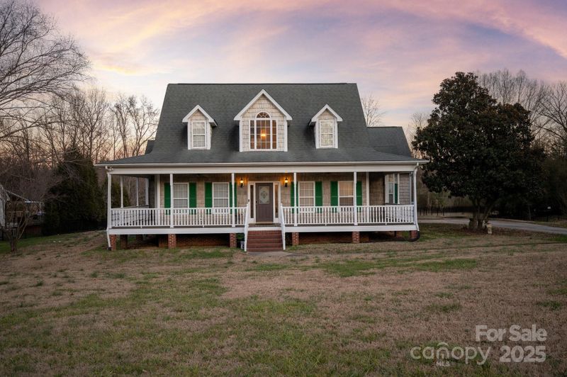 2400 Potter Downs Dr, Waxhaw, NC 28173