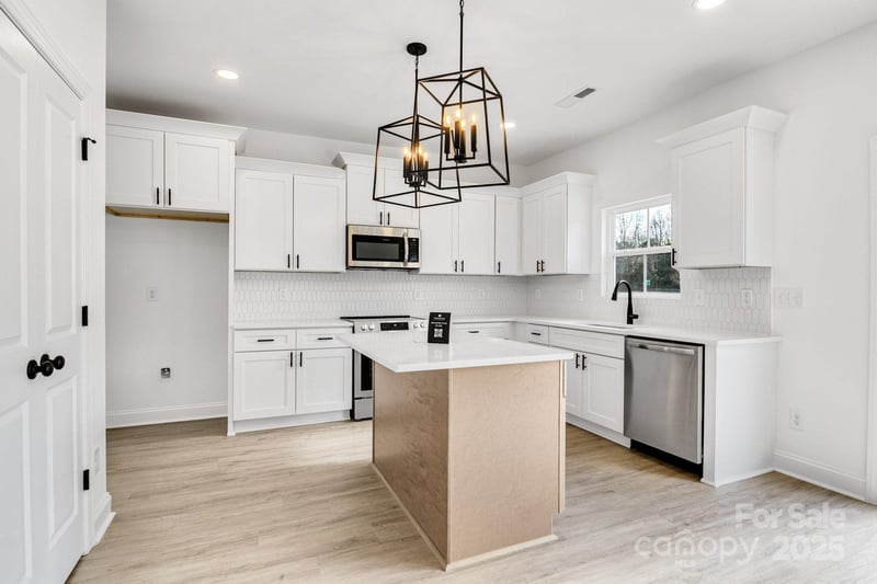 3070 Swallowtail Ln, Kannapolis, NC 28027
