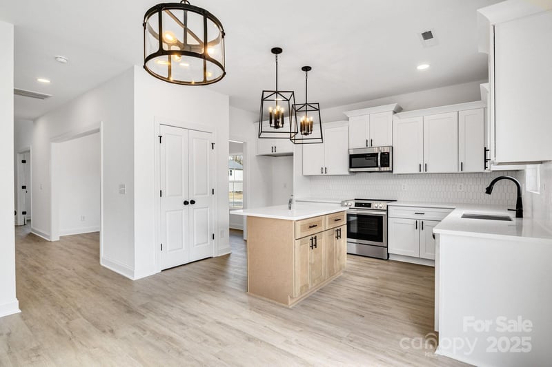 3070 Swallowtail Ln, Kannapolis, NC 28027