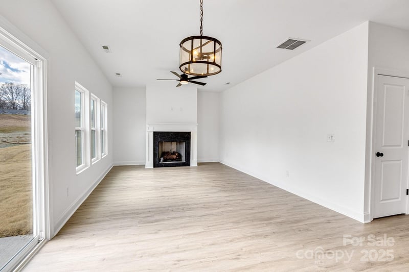 3070 Swallowtail Ln, Kannapolis, NC 28027