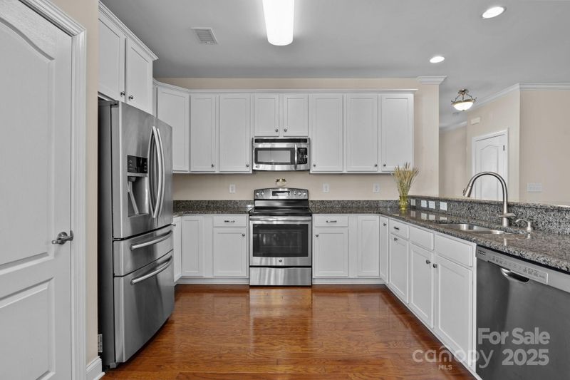 18211 Ebenezer Dr, Cornelius, NC 28031