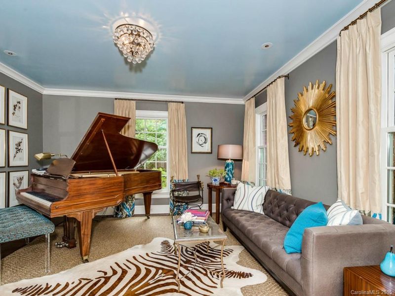 669 Hempstead Pl, Charlotte, NC 28207