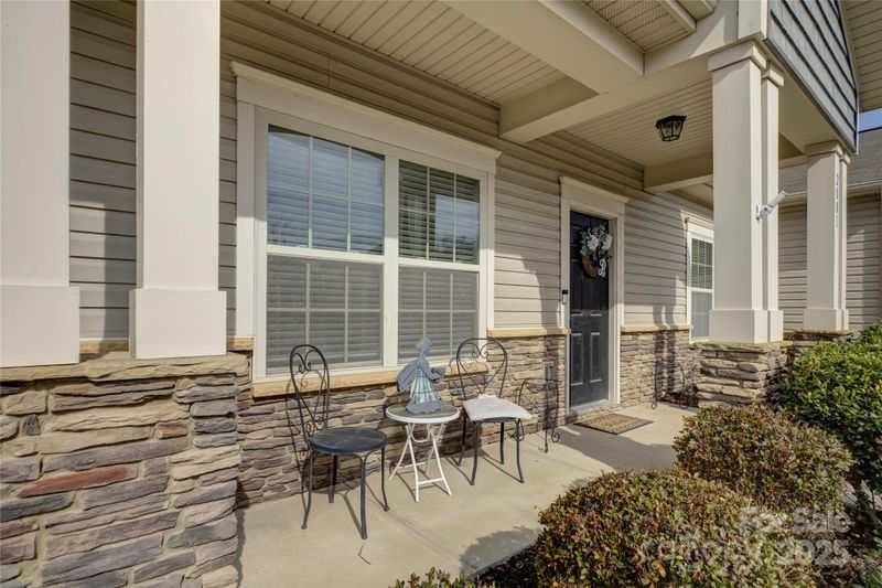 2001 Yellow Daisy Dr, Matthews, NC 28104