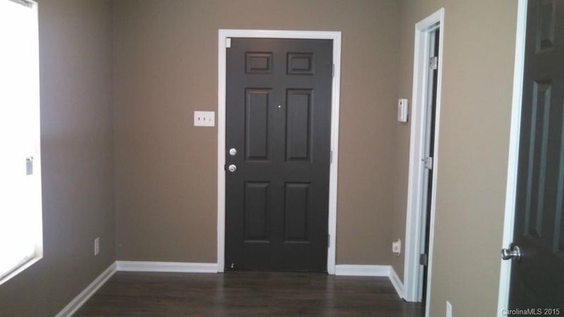 2502 Stream Bank Dr, Charlotte, NC 28269
