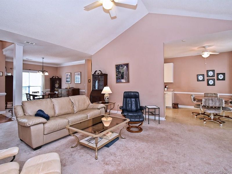 8132 Stevens Mill Rd, Matthews, NC 28104