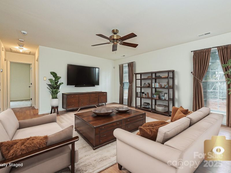 4211 Suttle Pl, Matthews, NC 28104