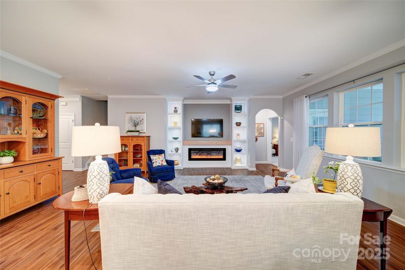 201 Picasso Trl, Mount Holly, NC 28120
