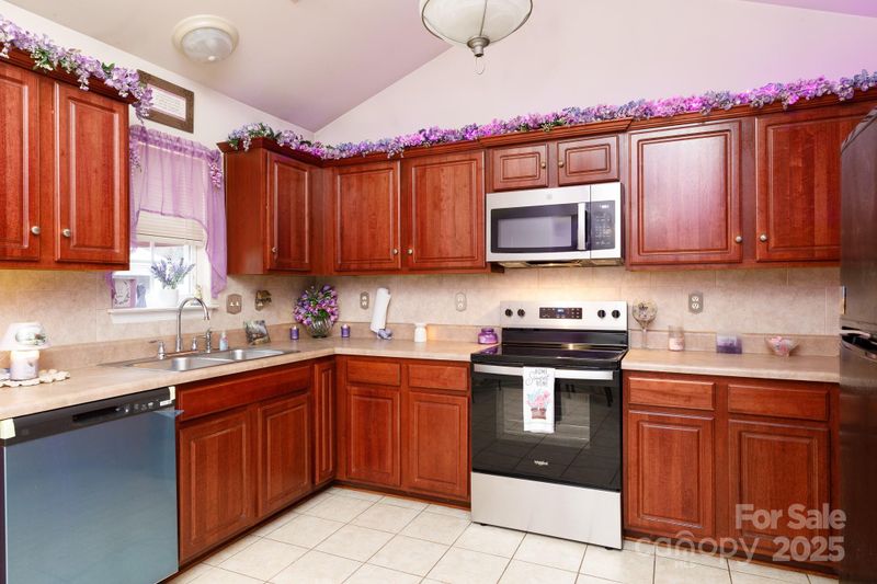 234 Henson Ln, Mcconnells, SC 29726