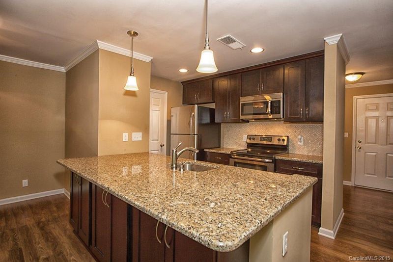 18801 Nautical Dr #204, Cornelius, NC 28031