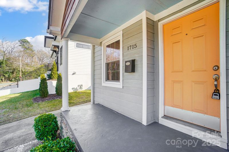 1715 Dunkirk Dr, Charlotte, NC 28203