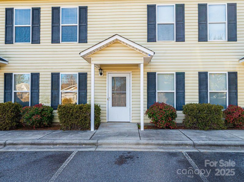 217 22nd St SW #H, Hickory, NC 28602