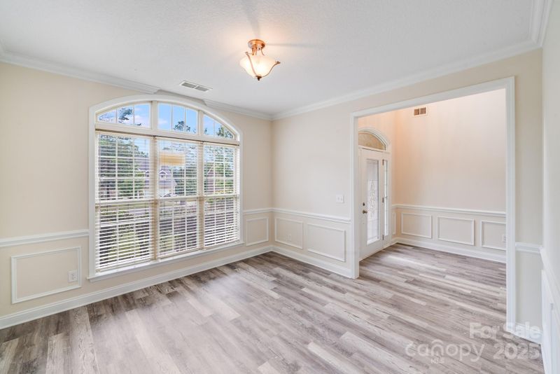 2922 Phillips Fairway Dr, Charlotte, NC 28216