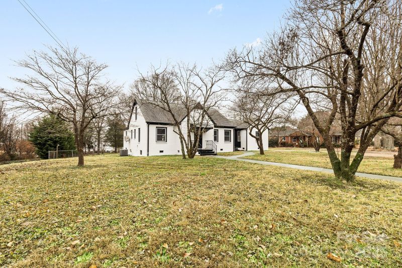 912 Hickory Grove Rd, Gastonia, NC 28056