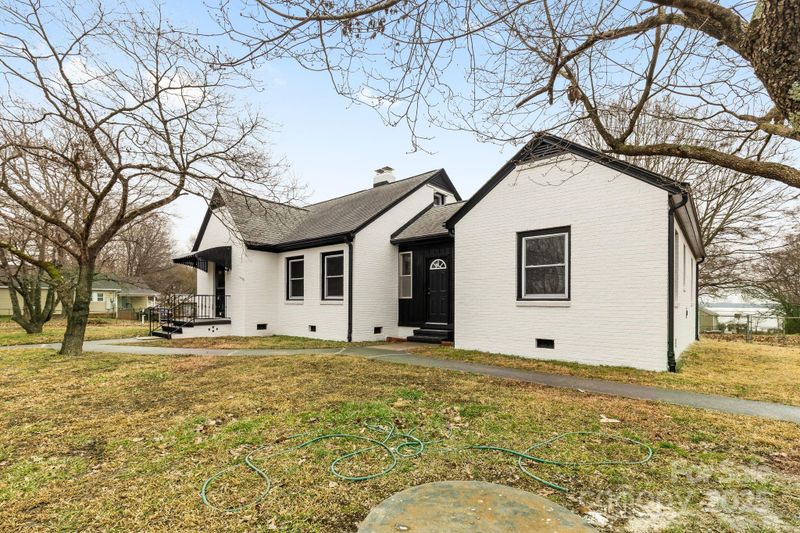 912 Hickory Grove Rd, Gastonia, NC 28056