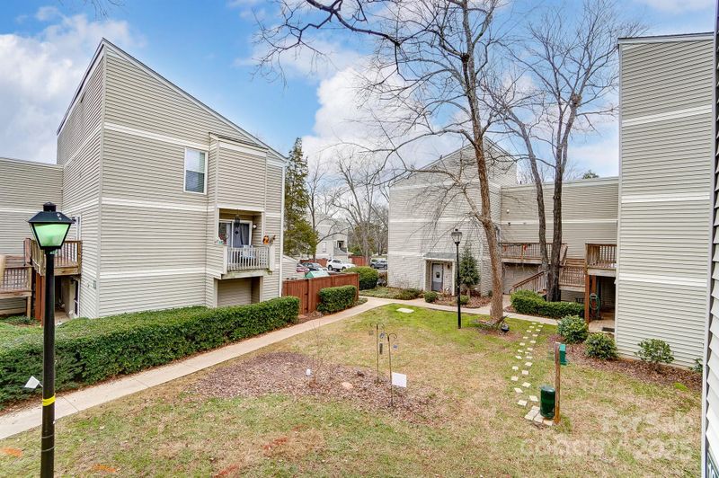 1605 Merry Oaks Rd #E, Charlotte, NC 28205