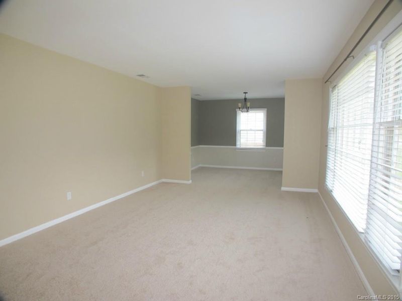 825 Eaglewood Ave, Charlotte, NC 28212