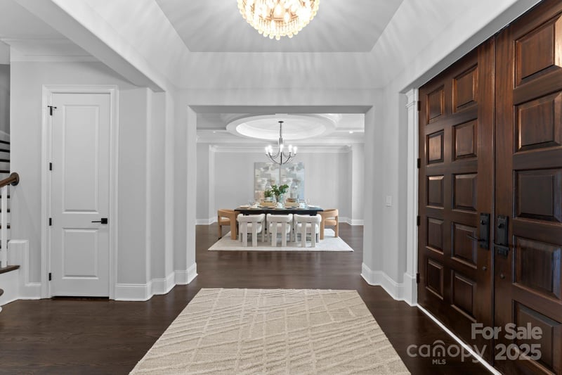 5527 Carmel Park Dr, Charlotte, NC 28226