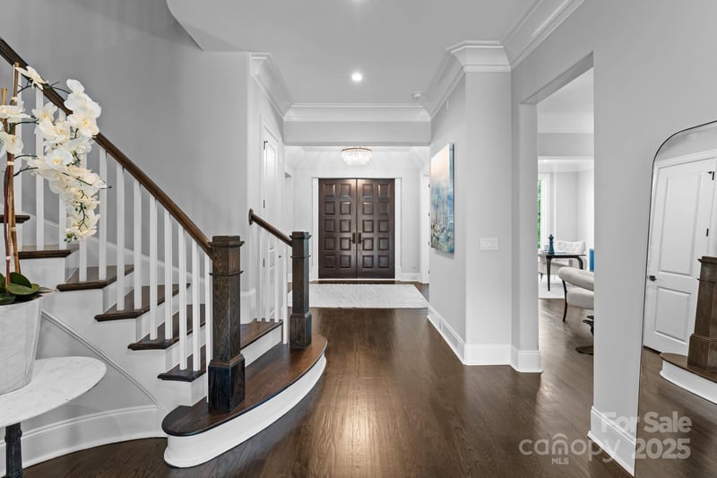 5527 Carmel Park Dr, Charlotte, NC 28226