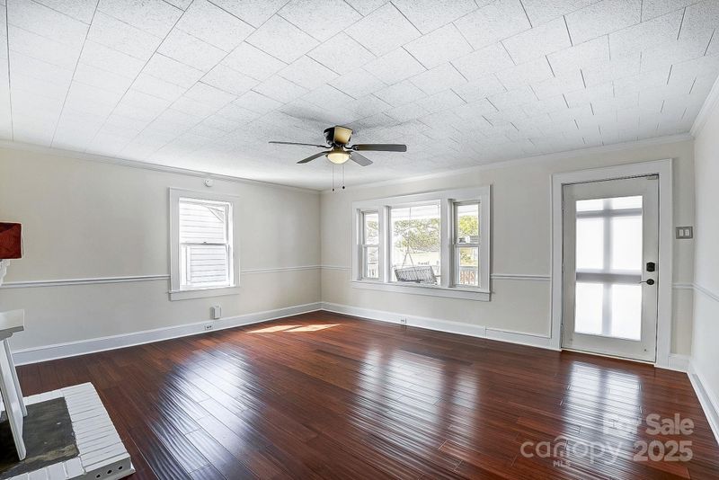 111 Academy Ave NW, Concord, NC 28025