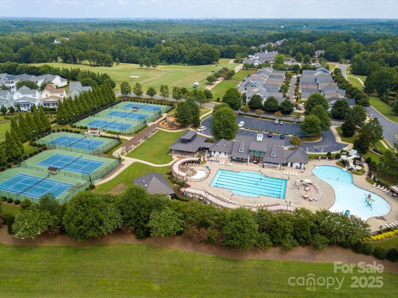 1674 Fairntosh Dr, Fort Mill, SC 29715