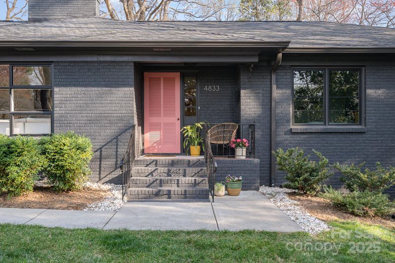 4833 Addison Dr, Charlotte, NC 28211
