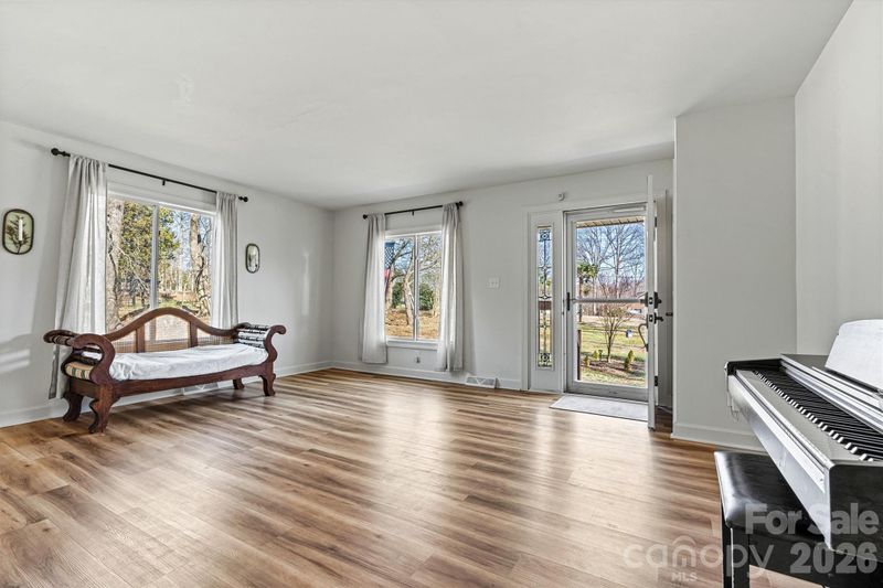 3995 Burton Ln, Denver, NC 28037