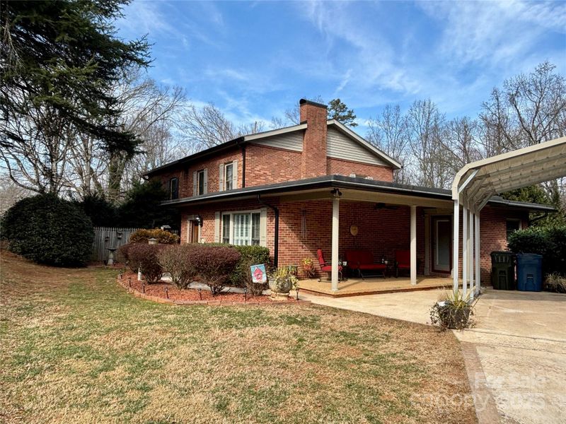 110 30th Ave NW, Hickory, NC 28601