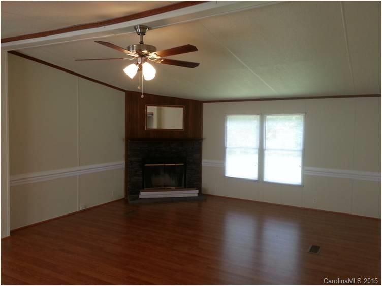 7580 Tanglewood Dr #15, Lincolnton, NC 28168