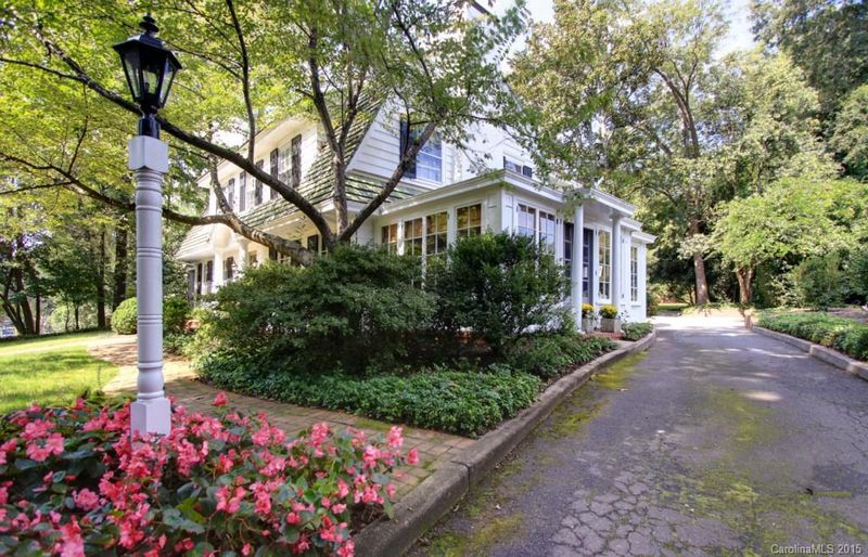 954 Granville Rd, Charlotte, NC 28207