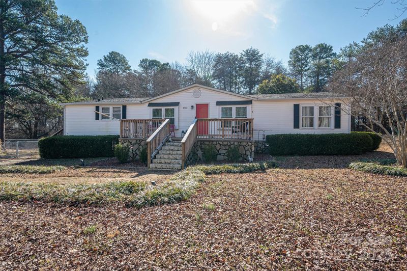 1762 Tomes Rd, Lincolnton, NC 28092