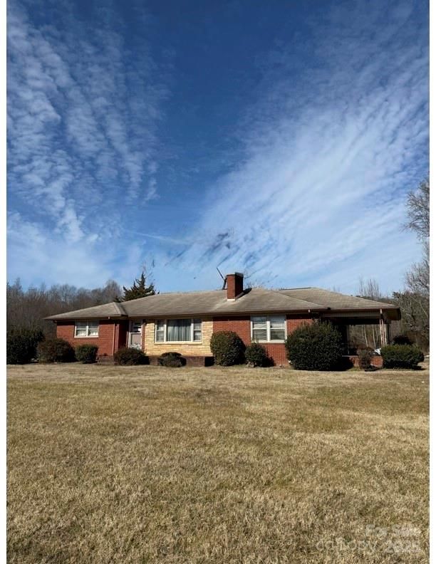 5452 Nc Hwy 150 Hw, Maiden, NC 28650