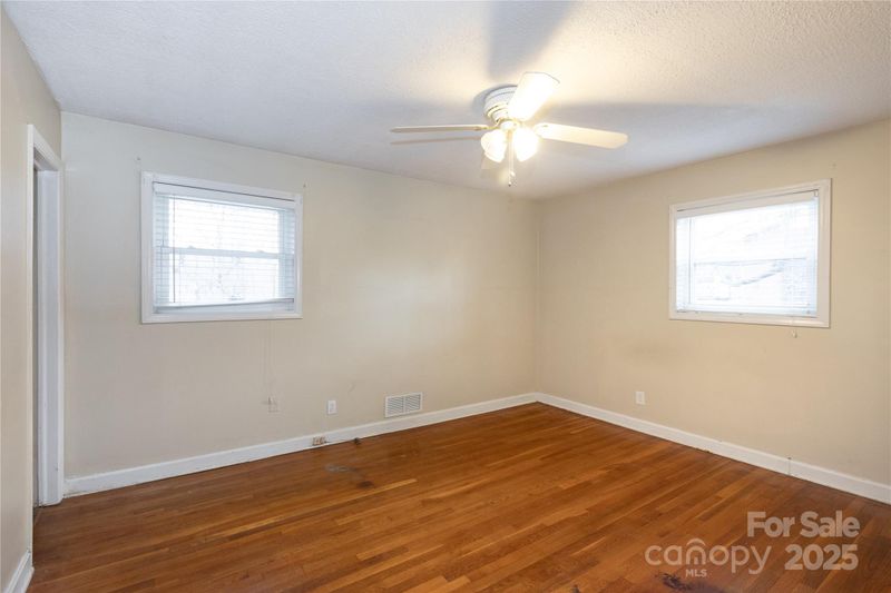 128 Summerlea Dr, Charlotte, NC 28214