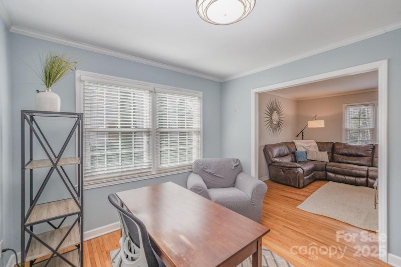 4001 Glenfall Ave, Charlotte, NC 28210