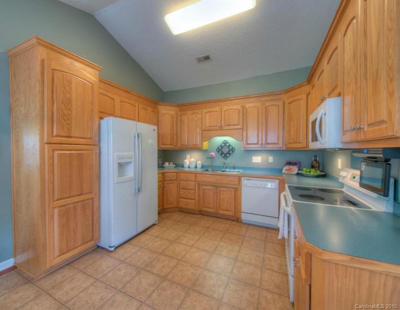 4274 Timberwood Dr, Gastonia, NC 28056