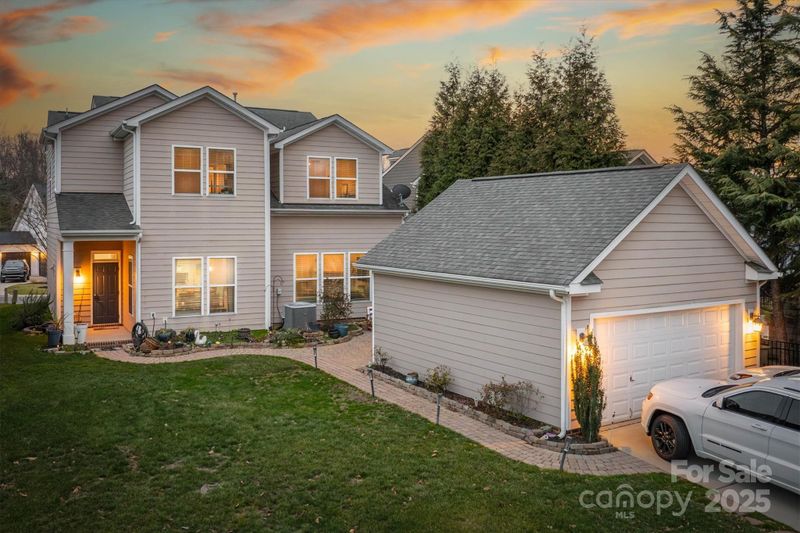 375 Montibello Dr, Mooresville, NC 28117