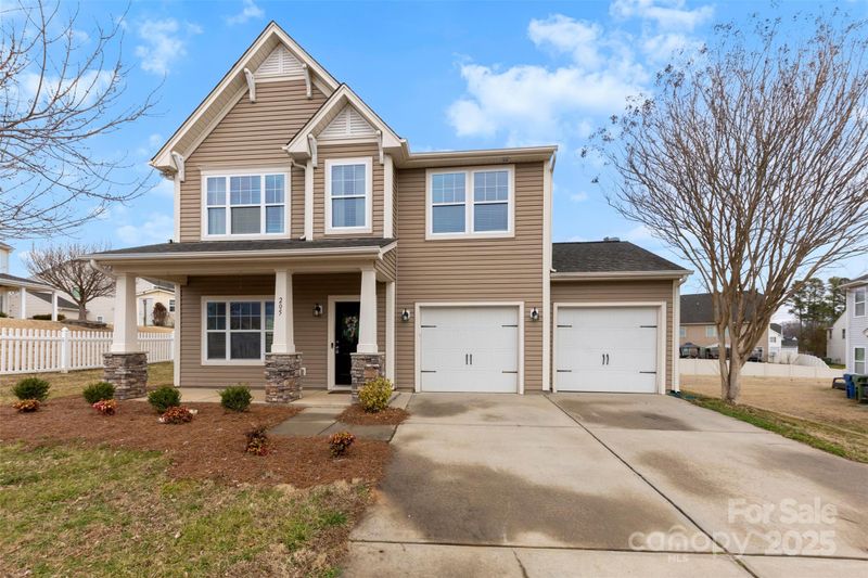 205 Kendrick Meadow Ln, Mount Holly, NC 28120