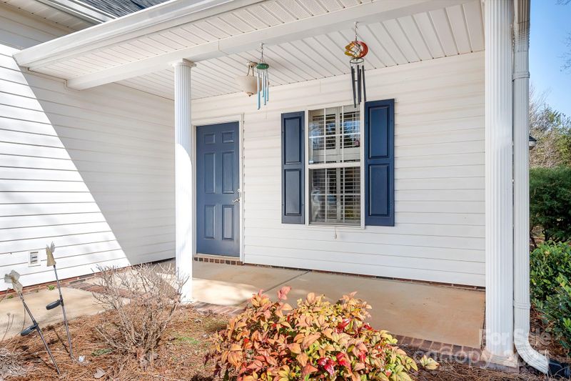 449 Doves Crest Ct, Stanley, NC 28164