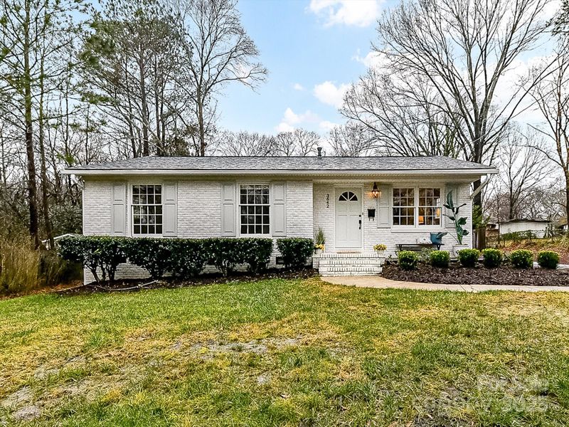 3642 Litchfield Rd, Charlotte, NC 28211