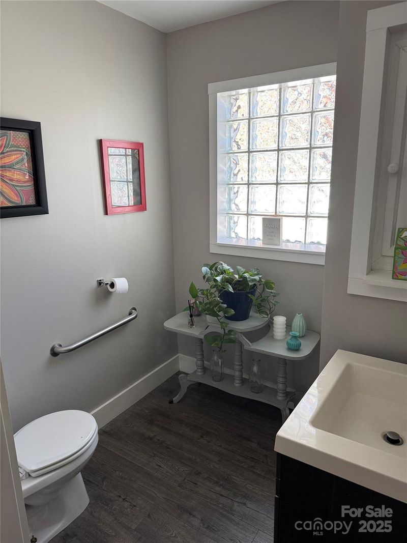 2220 The Pz, Charlotte, NC 28205