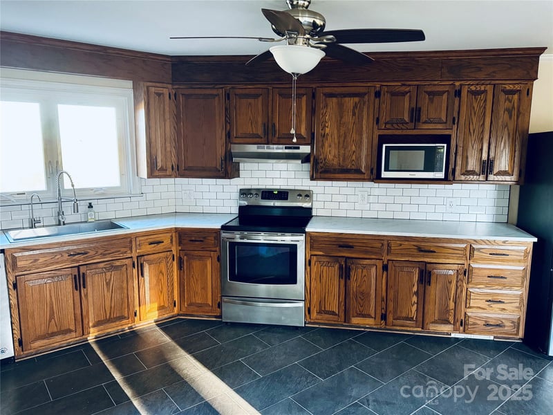 4961 Taylorsville Hw, Stony Point, NC 28678