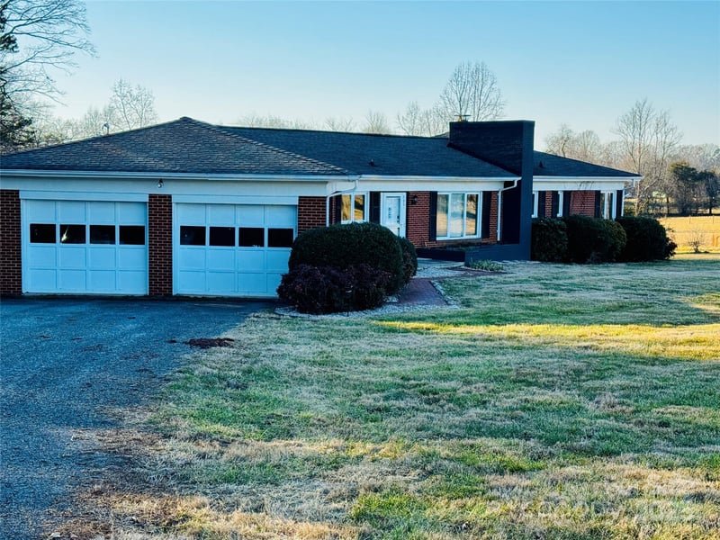 4961 Taylorsville Hw, Stony Point, NC 28678
