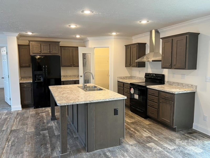 133 Plank Barn Ln, Stony Point, NC 28678