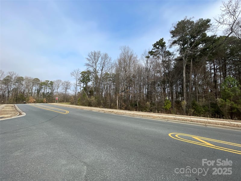 1900 Mineral Springs Rd, Charlotte, NC 28262