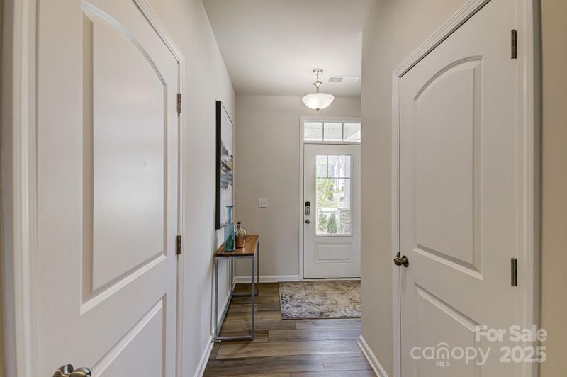 8031 Downy Oak Ln, Charlotte, NC 28269