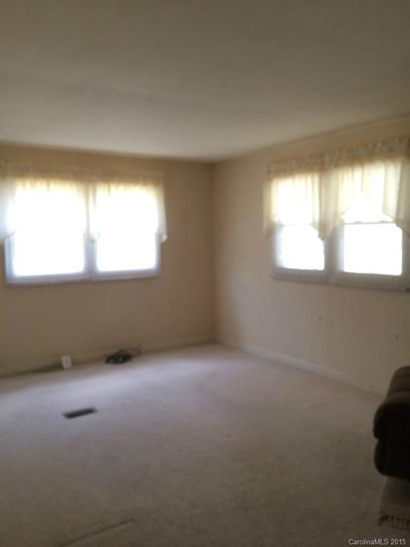 200 Walnut St, Clover, SC 29710