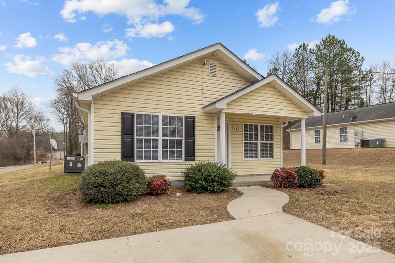 732 N Chestnut St, Gastonia, NC 28054